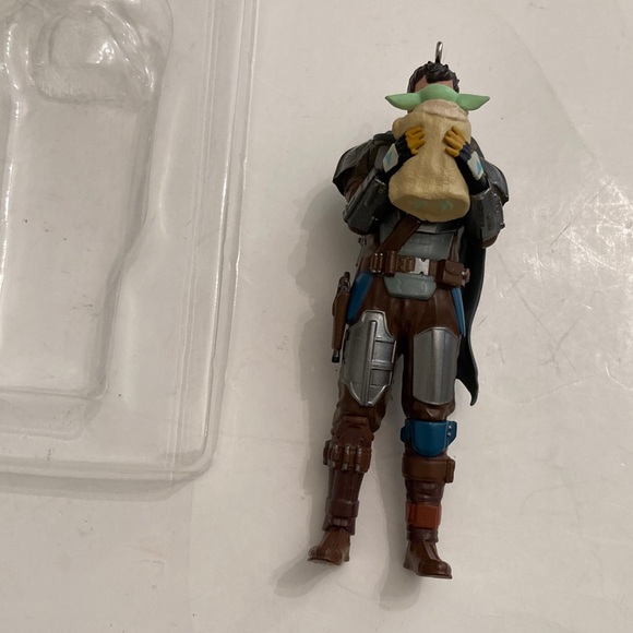 Hallmark Keepsake “I’ll See You Again” Star Wars:The Mandalorian ornament - Picture 3 of 10